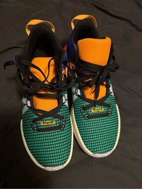 Nike Men's LeBron Witness 7 in Green, Orange & Black